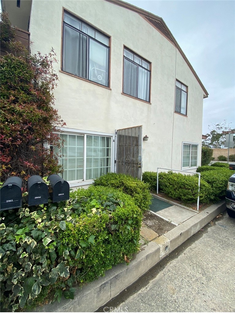 2903 S El Camino Real