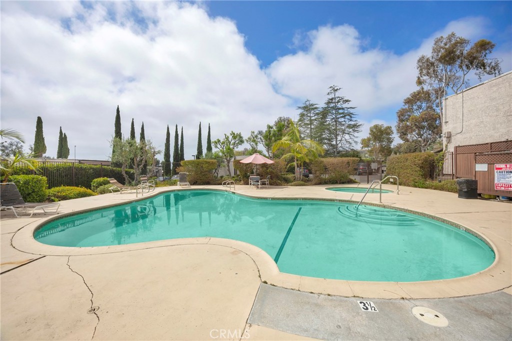 This beautiful 2-bedroom, 2-bath townhouse with in unit laundry in the desirable Miraleste Canyon Estates offers the perfect blend of comfort, style, and convenience—at a price that makes South Bay living more attainable than ever.
Step into a spacious layout with plenty of room to relax or entertain, and add your personal touches to make it truly your own. Located just steps from recreation facilities, and pools. this home offers all the perks of California living in a secure, well-maintained community.
Whether you're a first-time buyer or looking for a smart investment, this is your affordable gateway into one of Southern California’s most thriving coastal regions. Don’t miss your chance to own in this growing community!
Showings will begin on Monday.