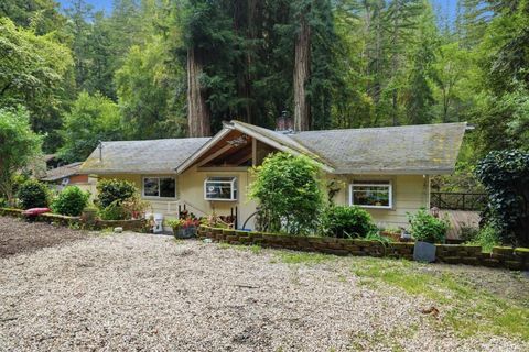 Photo of 160 Nellie Lane, Boulder Creek, CA 95006 (MLS # ML82041417)