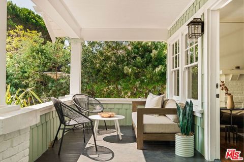 Photo of 729 Marco Place, Venice, CA 90291 (MLS # 25594421) Photo of 729 Marco Place, Venice, CA 90291 (MLS # 25594421)