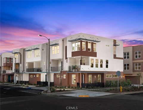 641 E Mission Boulevard Pomona CA 91766