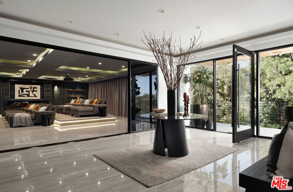 Photo of 3820 Knobhill Drive, Sherman Oaks, CA 91423 (MLS # 26637971)