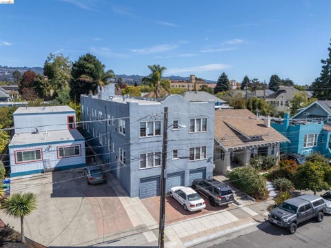 Photo of 5918 Genoa St ST, Oakland, CA 94608 (MLS # 41151546)