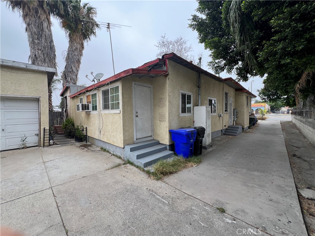 1255 W 5th