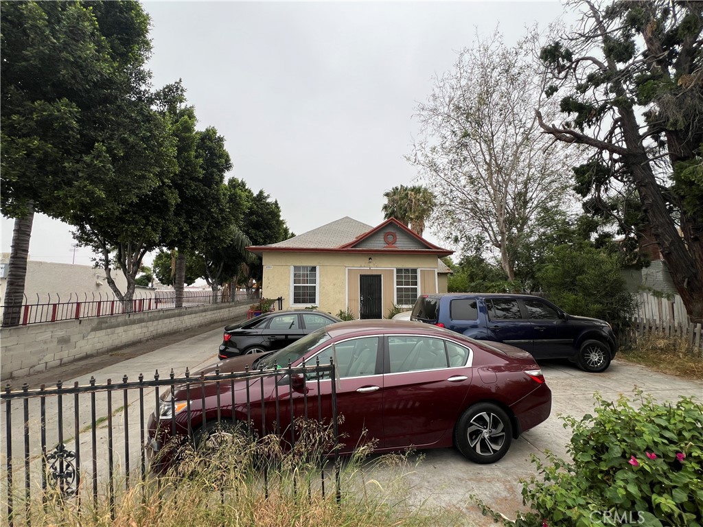 1255 W 5th