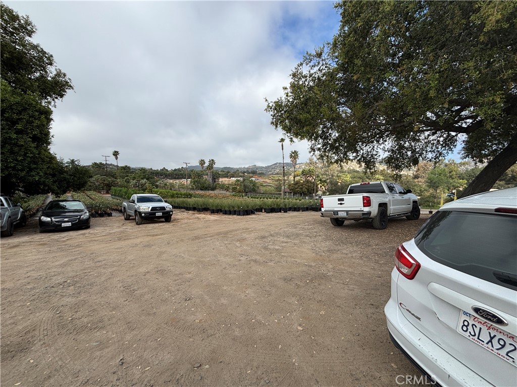 1719 Rainbow Valley Blvd.