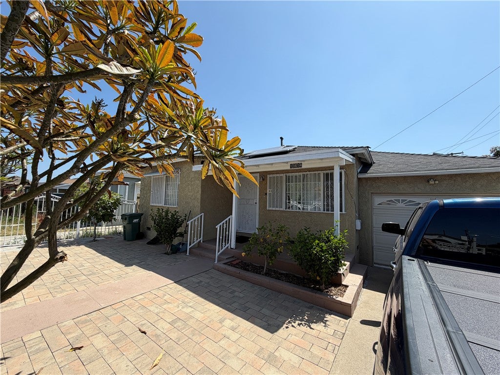 15614 S Lime
