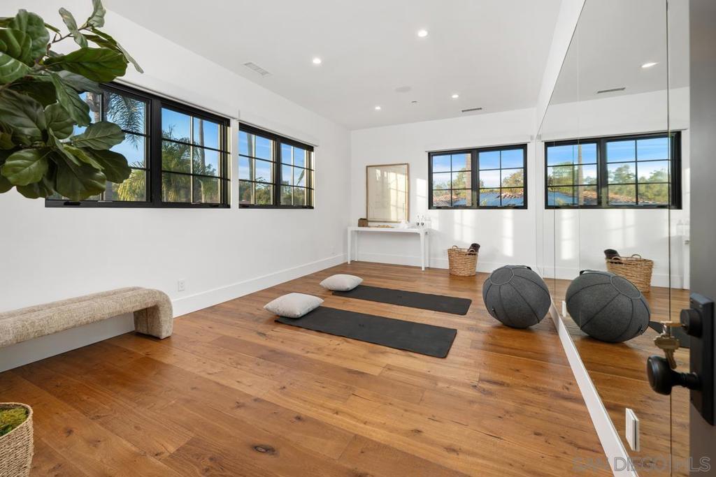 Rancho Santa Fe - Residential