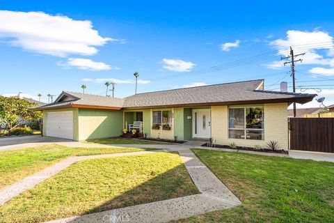 Photo of 632 Kenoak Drive, Placentia, CA 92870 (MLS # OC26020827)