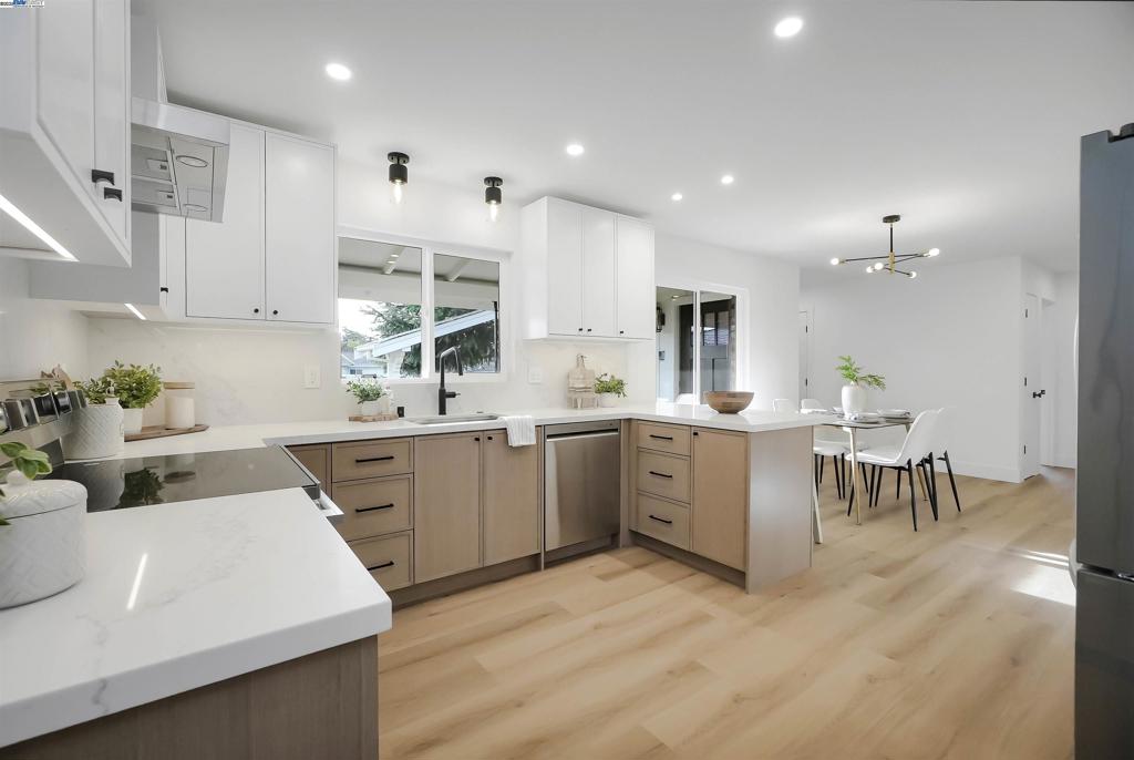 CASTRO VALLEY - Residential