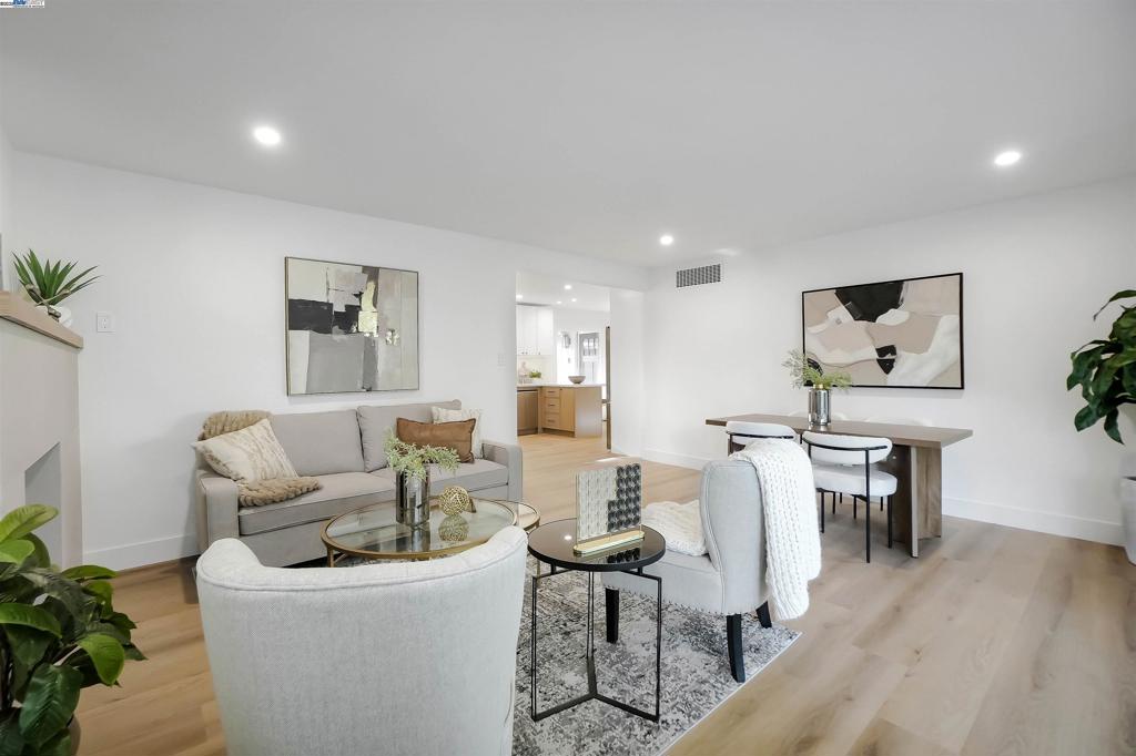 CASTRO VALLEY - Residential