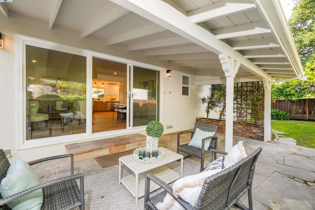 CASTRO VALLEY - Residential