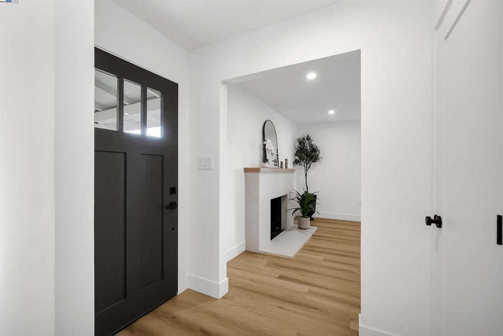 CASTRO VALLEY - Residential