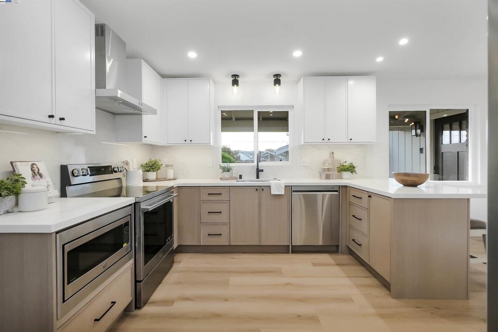 CASTRO VALLEY - Residential