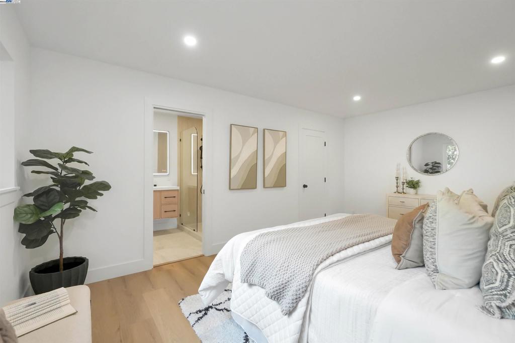 CASTRO VALLEY - Residential