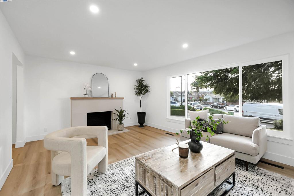 CASTRO VALLEY - Residential