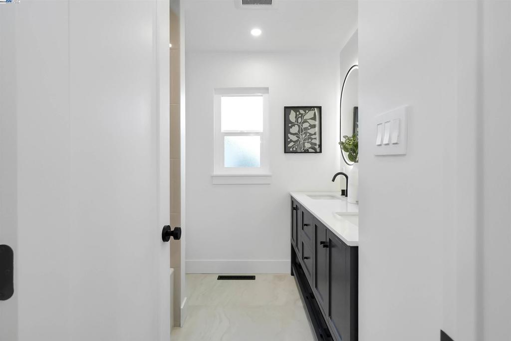 CASTRO VALLEY - Residential