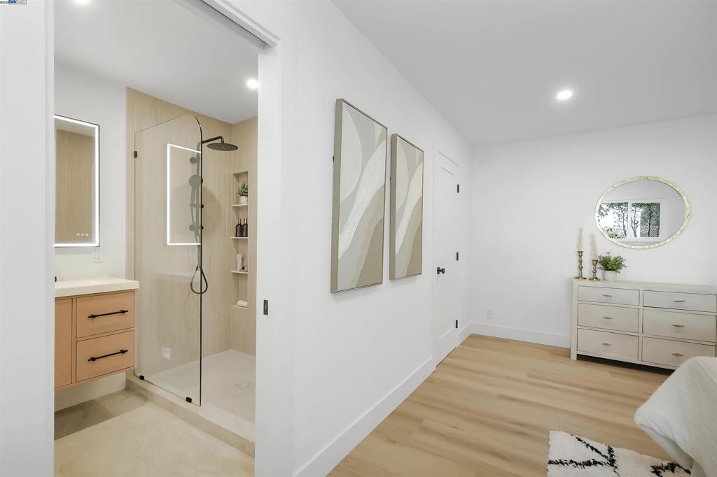 CASTRO VALLEY - Residential