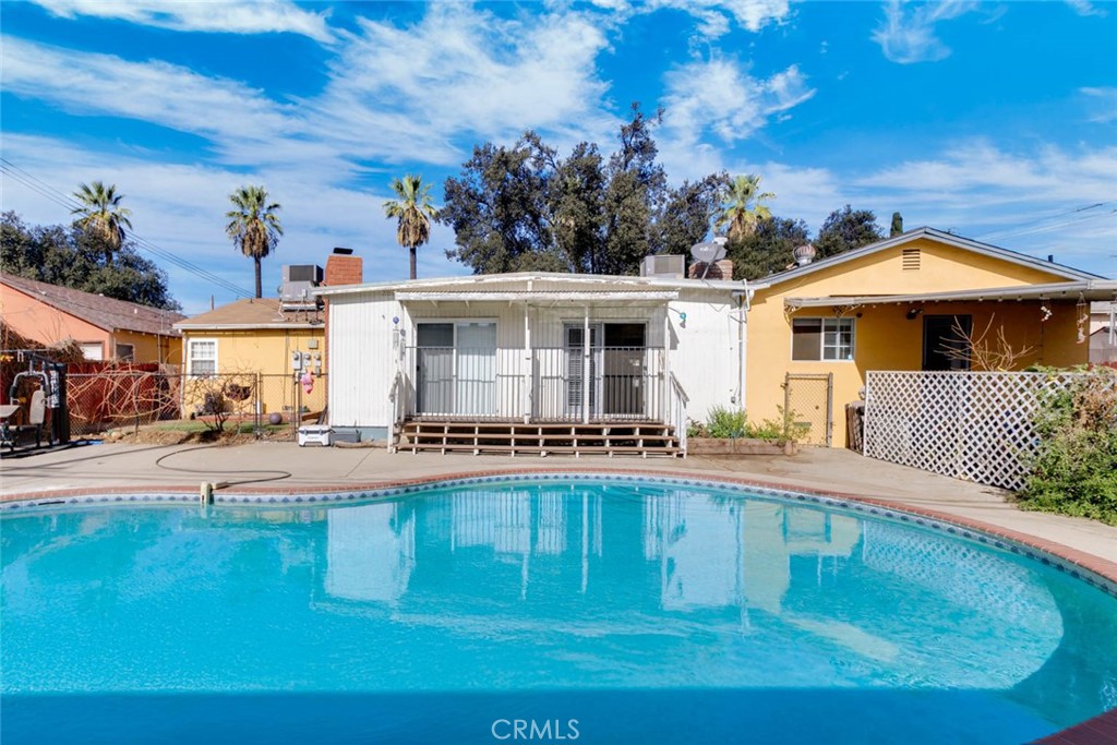 270 E Puente Street