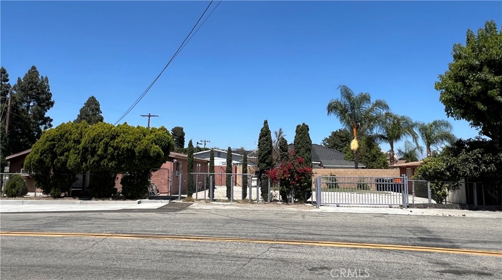 10001 Vine Street