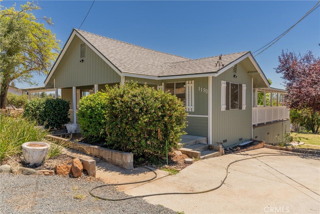 1190 Mount Ida