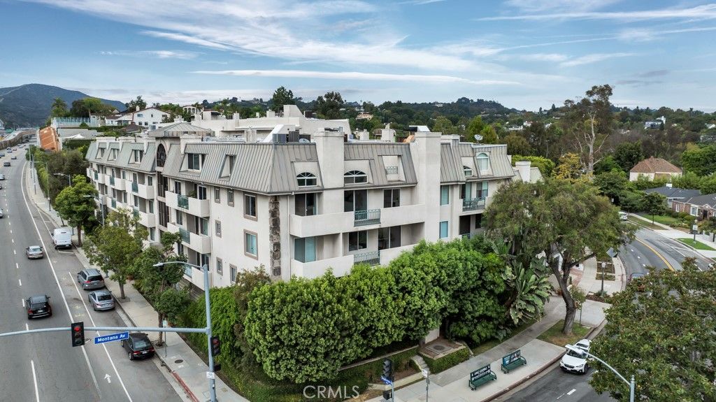 Photo of 390 S Sepulveda Blvd #306, Los Angeles, CA 90049 (MLS # SR25227098)