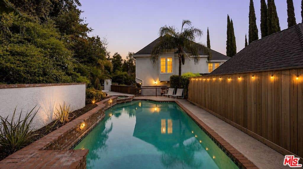 Photo of 3891 Sepulveda Boulevard, Sherman Oaks, CA 91403 (MLS # 26837553)