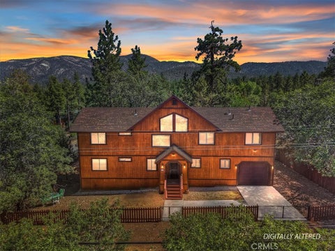 Photo of 478 Cedar, Sugarloaf, CA 92386 (MLS # IG26143939)