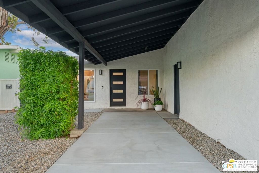 52140 Avenida Herrera