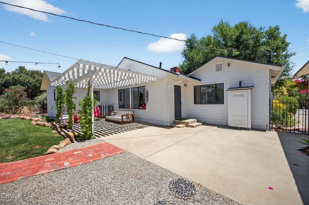 Ojai, California 93023, United States, 3 Bedrooms Bedrooms, ,2 BathroomsBathrooms,Residential,Active,177734