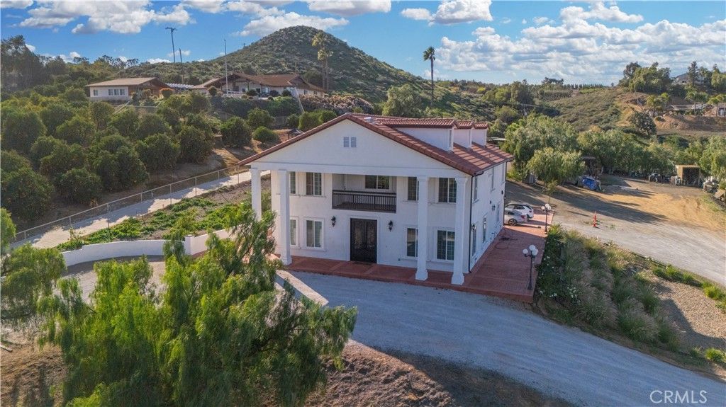 Photo of 17423 Wicker Way, Riverside, CA 92504 (MLS # IV26026612)