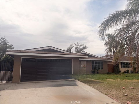 Photo of 15169 Sequoia Avenue, Fontana, CA 92335 (MLS # WS26225837)