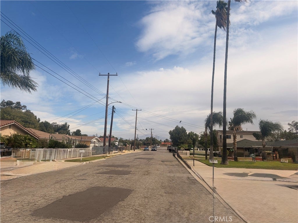 15169 Sequoia Avenue