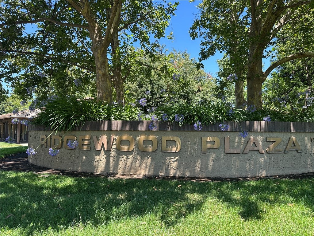 1370 Ridgewood Drive