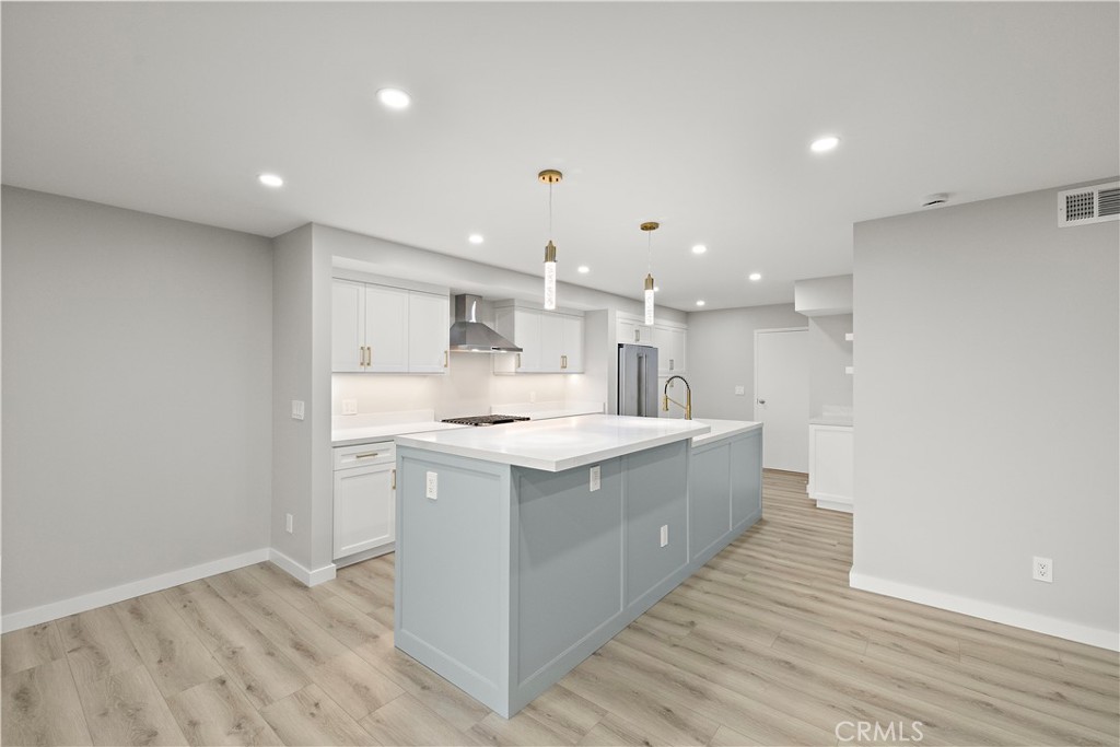 25836 Dana Bluffs W 32