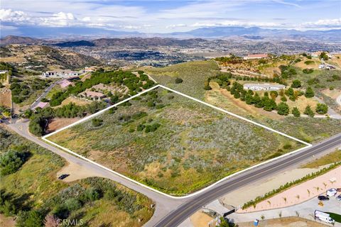 38550 King Court Murrieta CA 92562