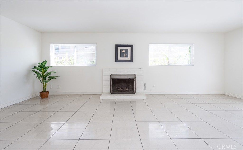 16052 Waikiki Lane