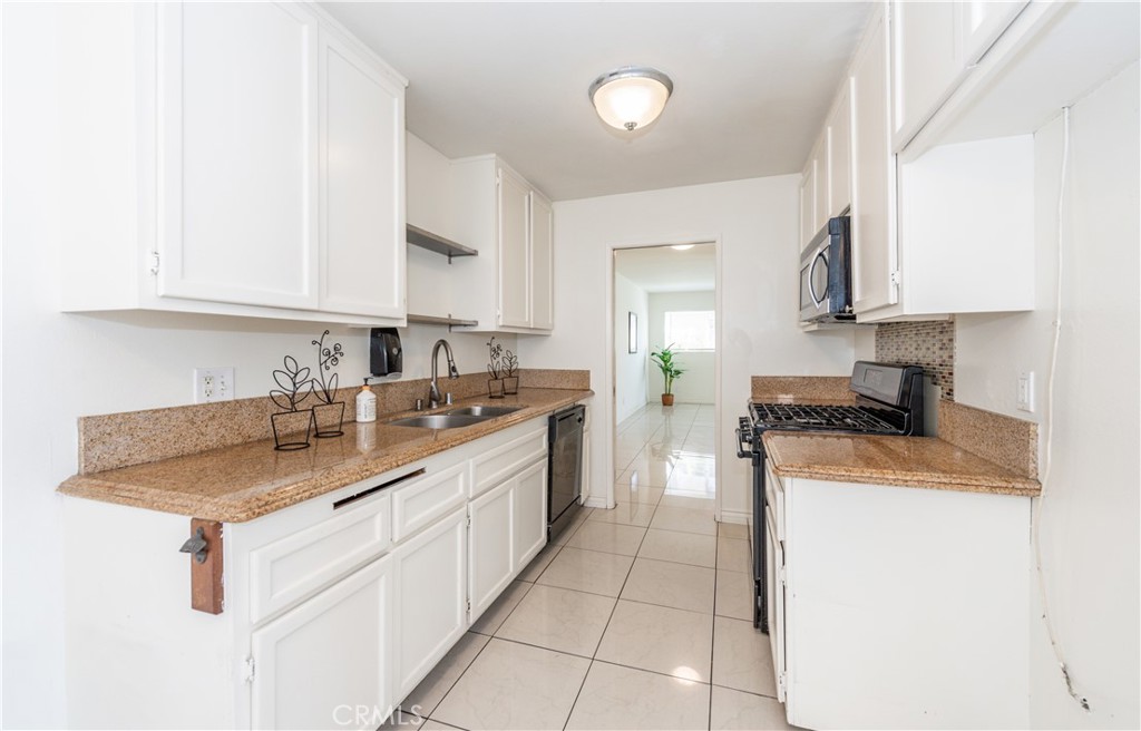 16052 Waikiki Lane