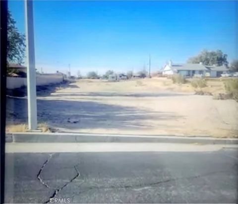 Photo of 16286 Cabrillo Drive, Victorville, CA 92395 (MLS # IV25247130)