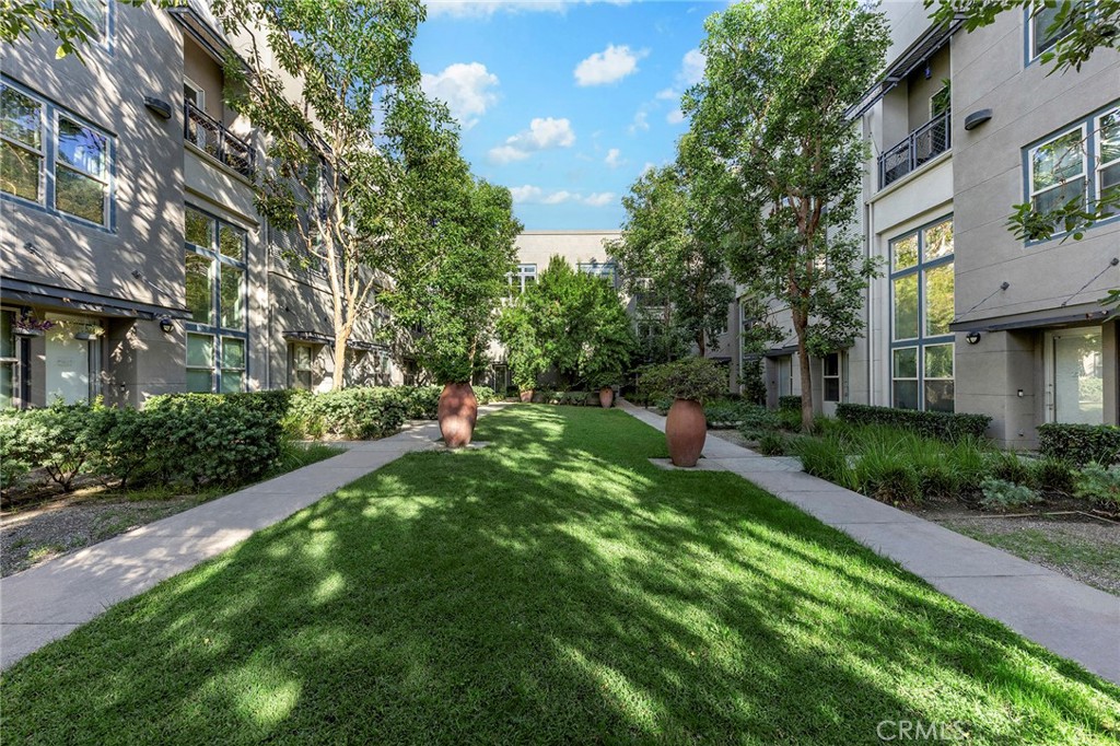 210 N Spurgeon Street