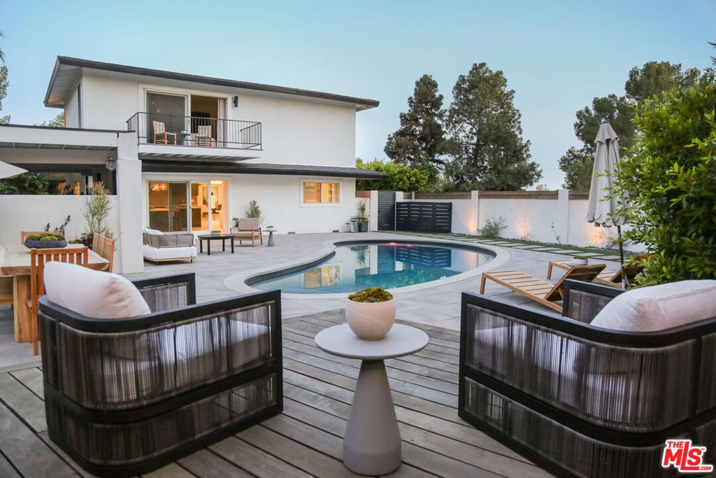 Photo of 11801 Susan Drive, Granada Hills, CA 91344 (MLS # 26719405)