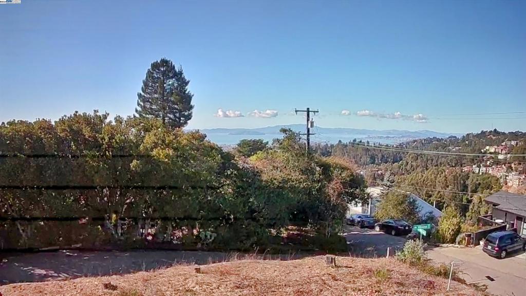 MONTCLAIR - Land