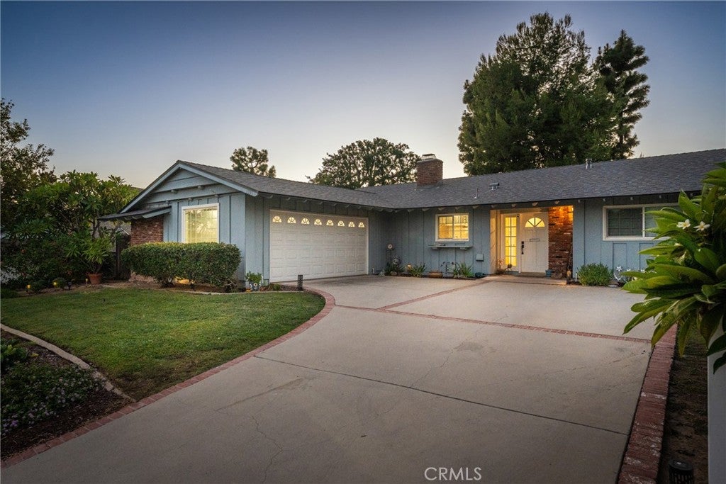 5321 Broken Hill Court