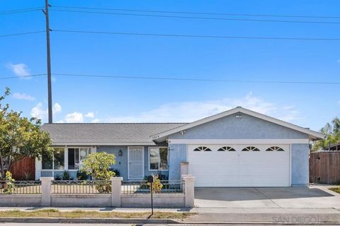 Photo of 5014 El Mirlo Dr, Oceanside, CA 92057 (MLS # 250042673SD) Photo of 5014 El Mirlo Dr, Oceanside, CA 92057 (MLS # 250042673SD)