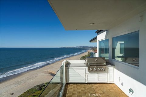 Photo of 267 Avenida Lobeiro #E, San Clemente, CA 92672 (MLS # OC25278550)