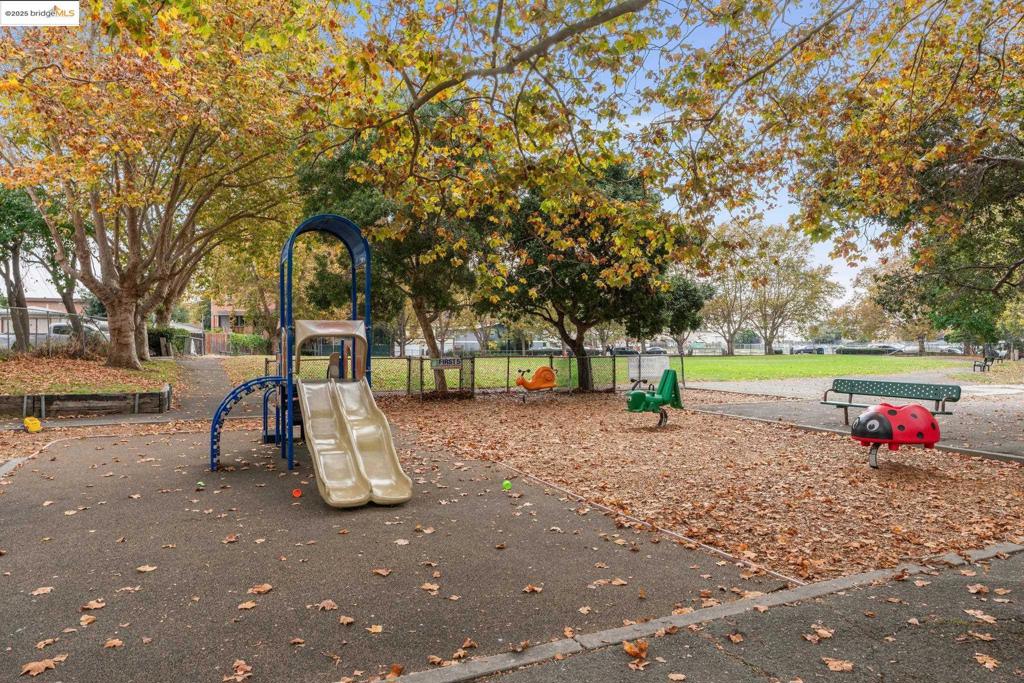 EL CERRITO - Residential