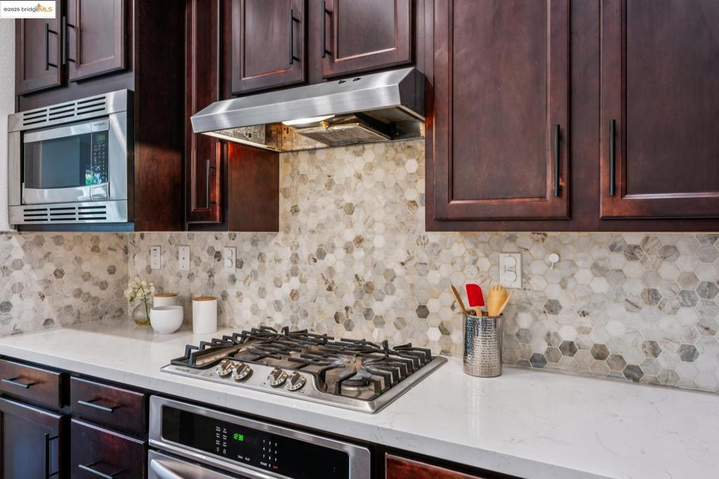 EL CERRITO - Residential