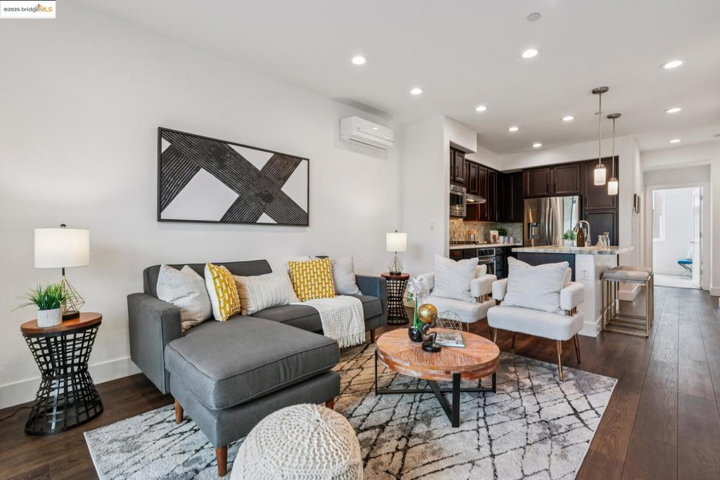 EL CERRITO - Residential