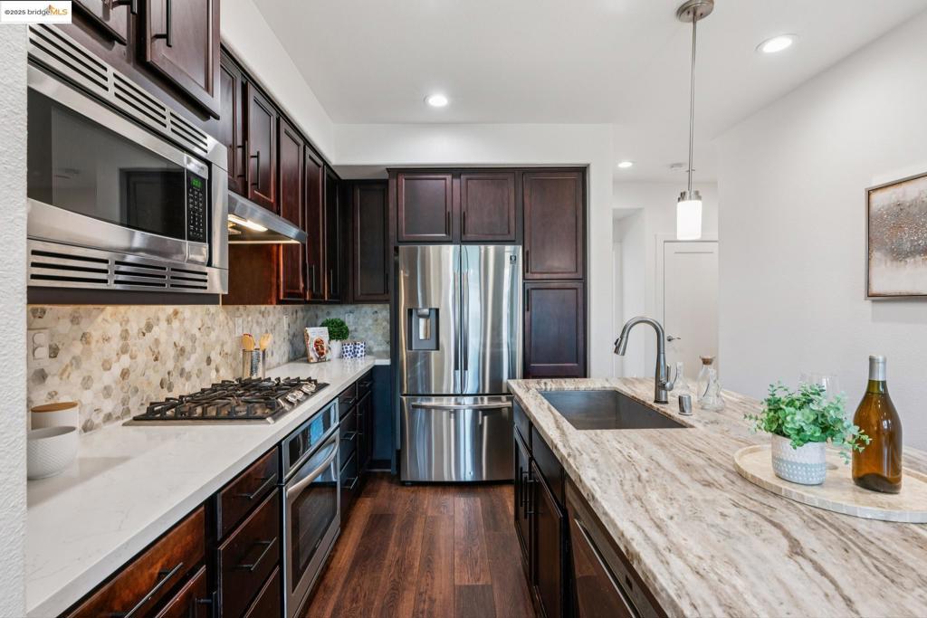 EL CERRITO - Residential