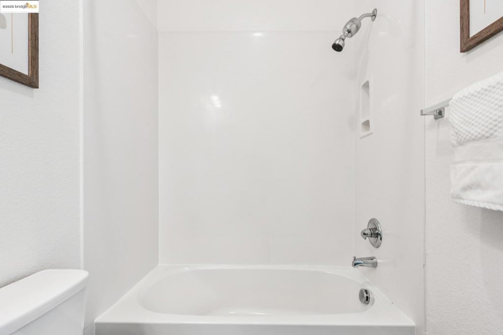 EL CERRITO - Residential